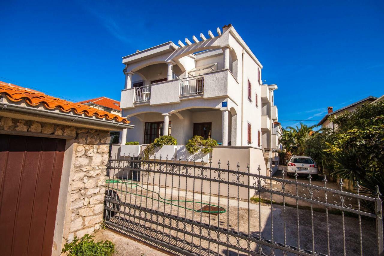 Apartament Stanic *